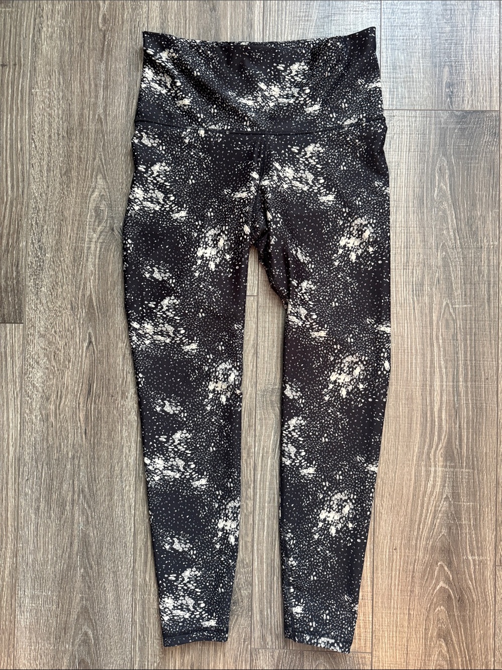 Old Navy Black and Cream Printed High-Waist Women’s Legging